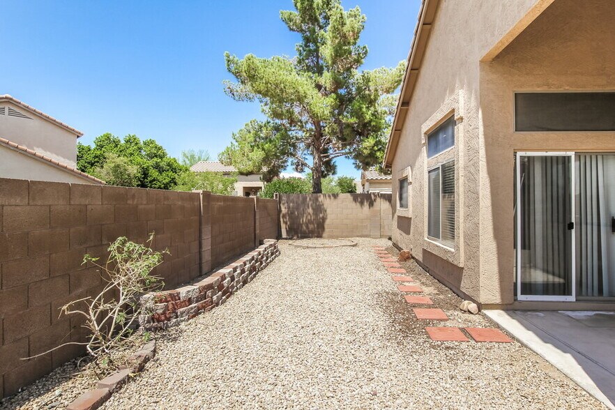 Building Photo - 14510 N 87th Ave