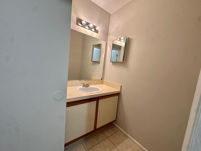 Building Photo - $1,225 |1 bedroom 1.5 bath town home style...