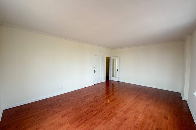 Building Photo - 1314 Hayworth Ave