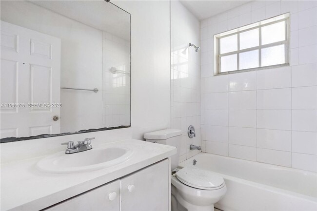 Building Photo - 415 NW 60th Way