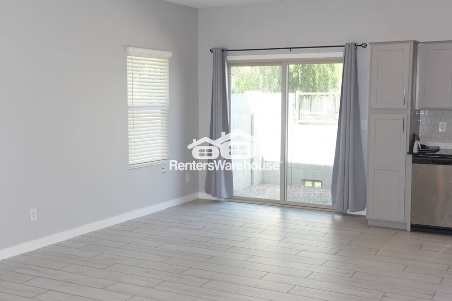 Building Photo - 2264 W Harmont Dr