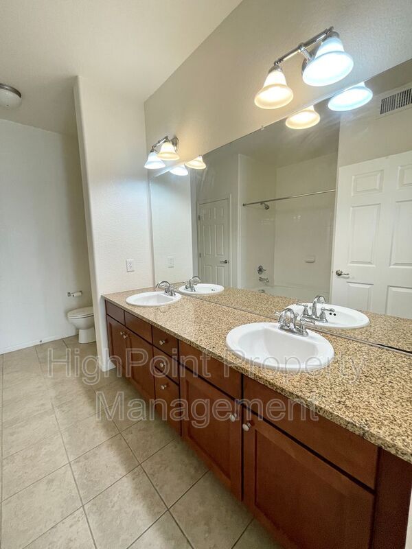 Building Photo - 3045 Blue Sky Cir