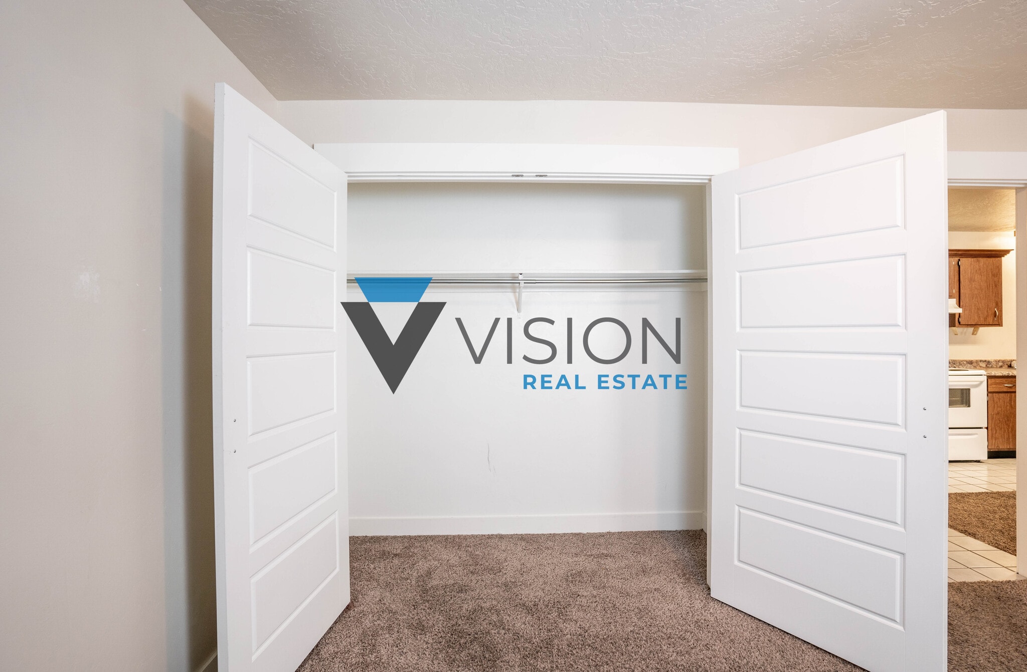 Building Photo - 215 E 100 N