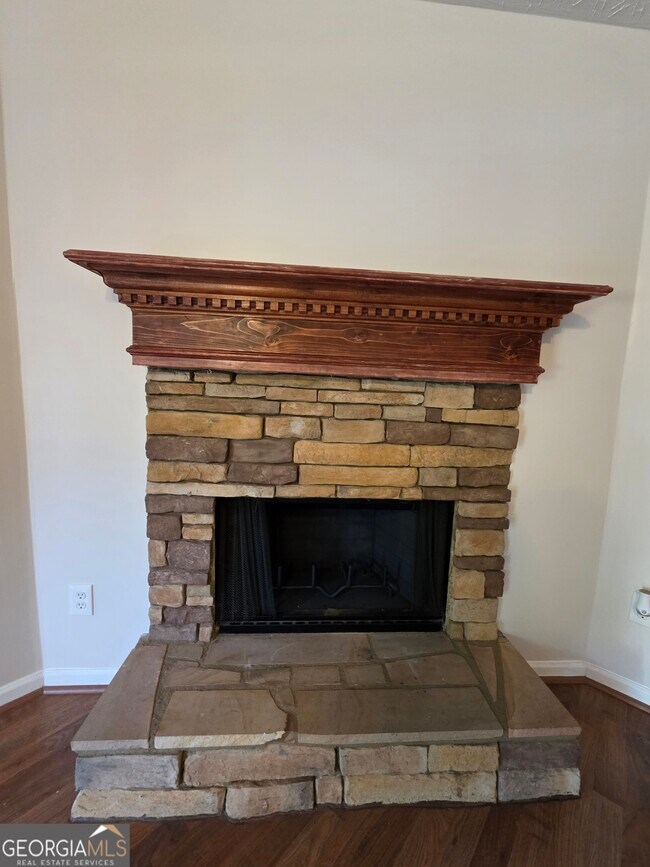 Building Photo - 294 Spring Leaf Dr