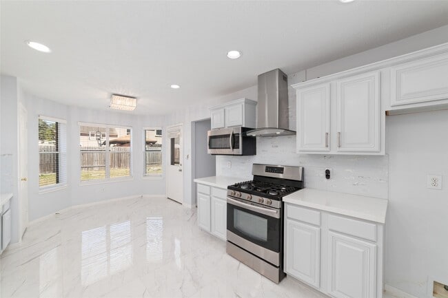 Building Photo - 17310 Winfield Square