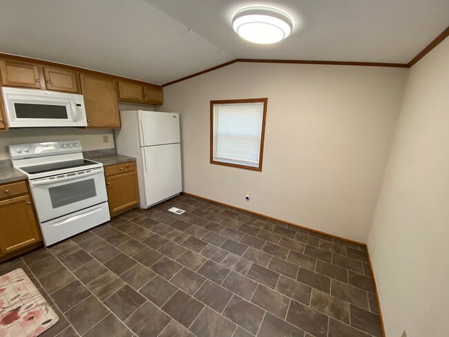 Building Photo - Mobile Home