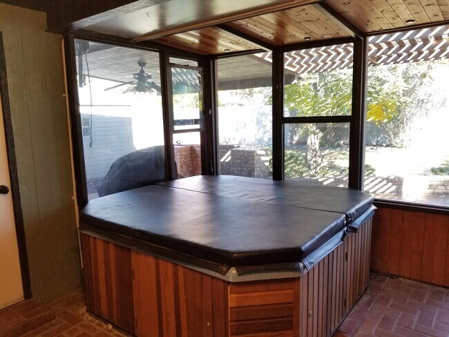 Building Photo - GREAT HOME CORNER LOT ZIA SCHOOL DISTRICT