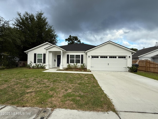 Primary Photo - 3925 Peach Dr