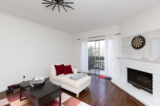 Building Photo - 3 Bedroom Townhome in the Gated College Park Community of San Diego