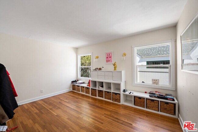 Building Photo - 132 N Arden Blvd