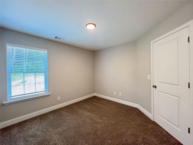 Building Photo - 5332 Lawson Lake Dr
