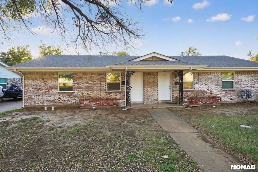 Building Photo - 2510 Normont Cir