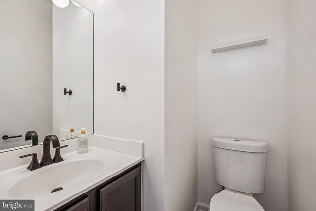 Building Photo - 8 Crusader Ct