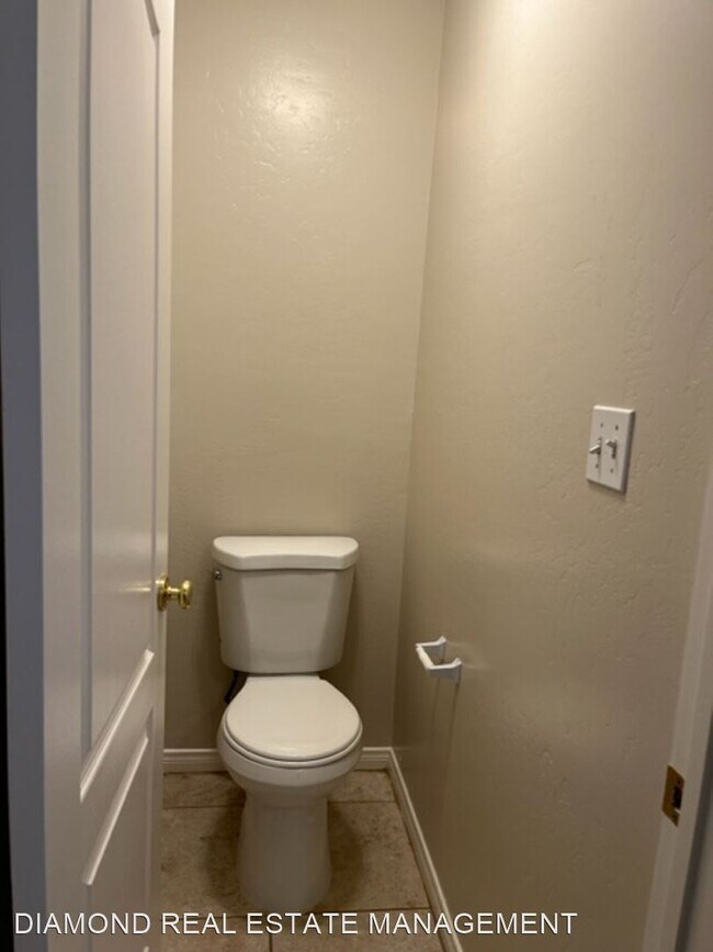 Building Photo - 3 br, 2 bath House - 300 SHERMAN PEAK DR.