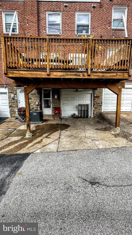 Building Photo - 158 Osborn St