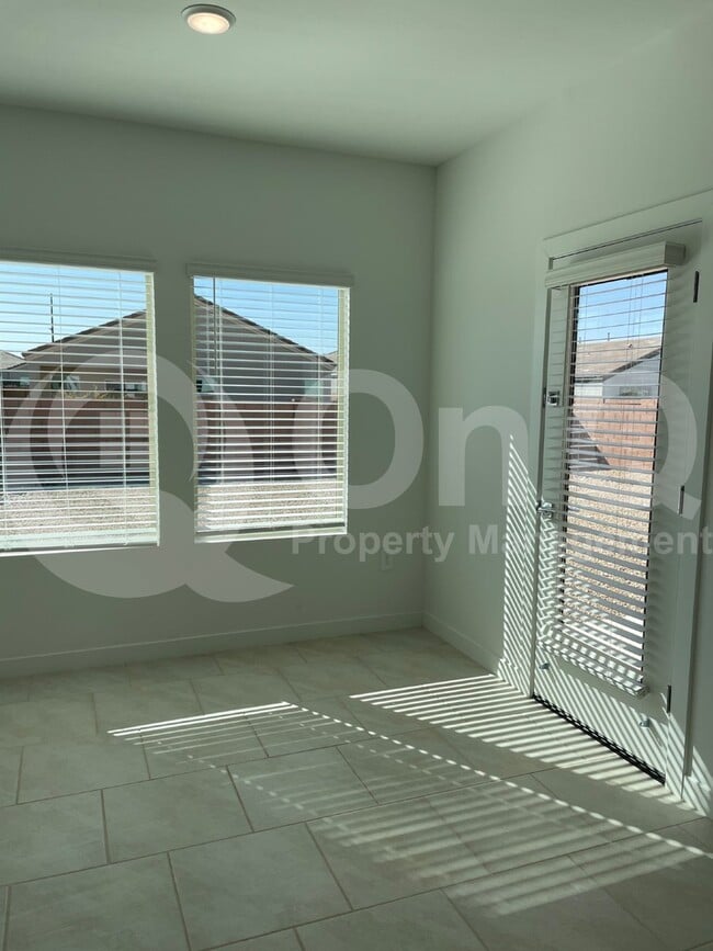 Building Photo - 12431 W Mieko Ln
