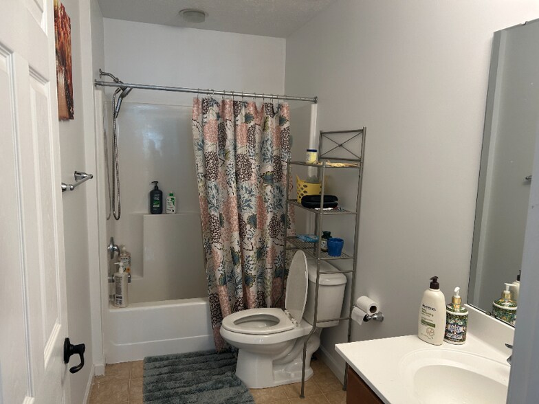 Building Photo - 9099 Jody Lynn Ln
