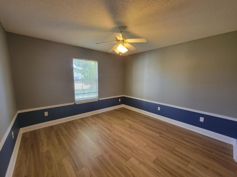 Building Photo - 316 Brady Way