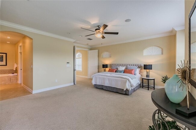 Building Photo - 13920 Clubhouse Dr