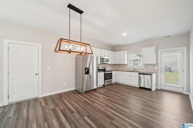 Building Photo - 439 Troubadour Ln