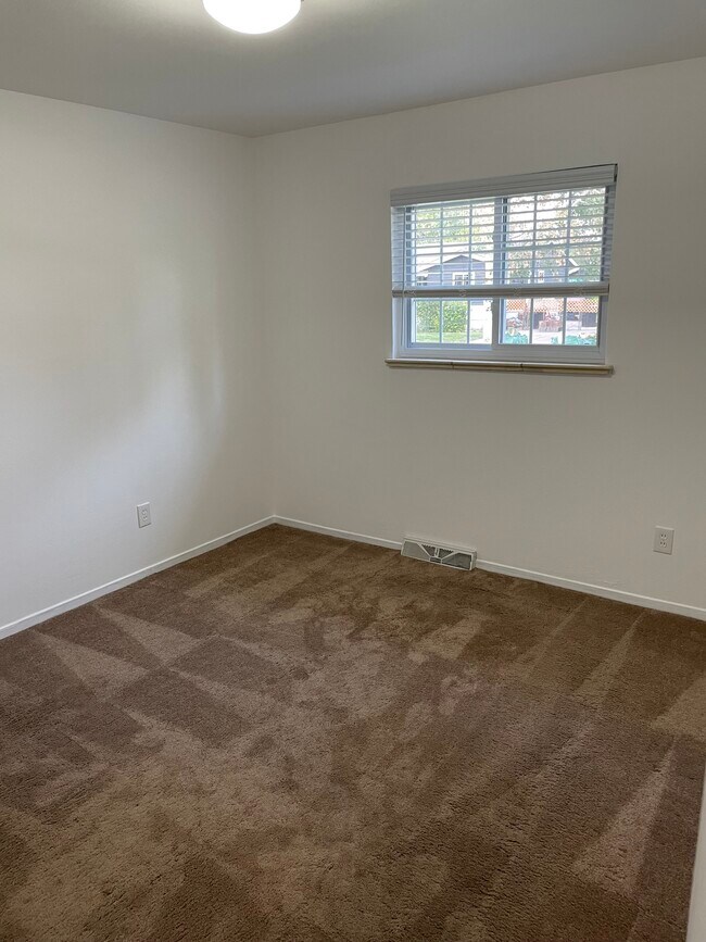 Building Photo - 6243 Gray St