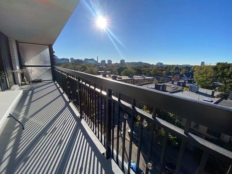 Building Photo - 60 Longwood Ave