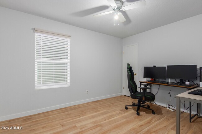 Building Photo - 4039 E Morrow Dr