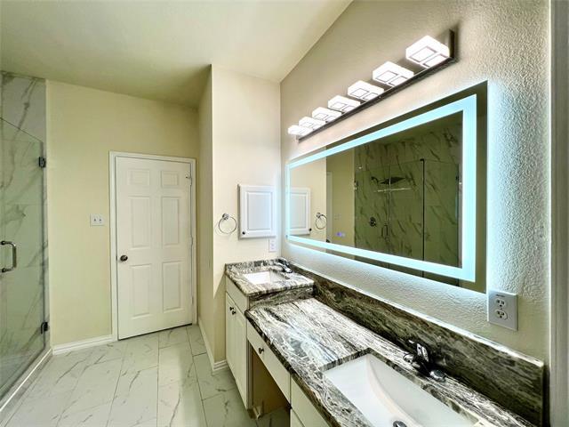 Building Photo - 3301 Bluegrass Dr