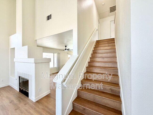 Building Photo - 15854 Pampas Ct