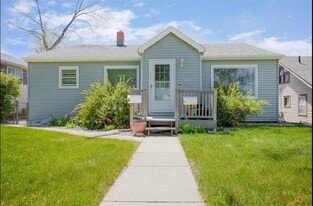 Building Photo - 631 Saint James St