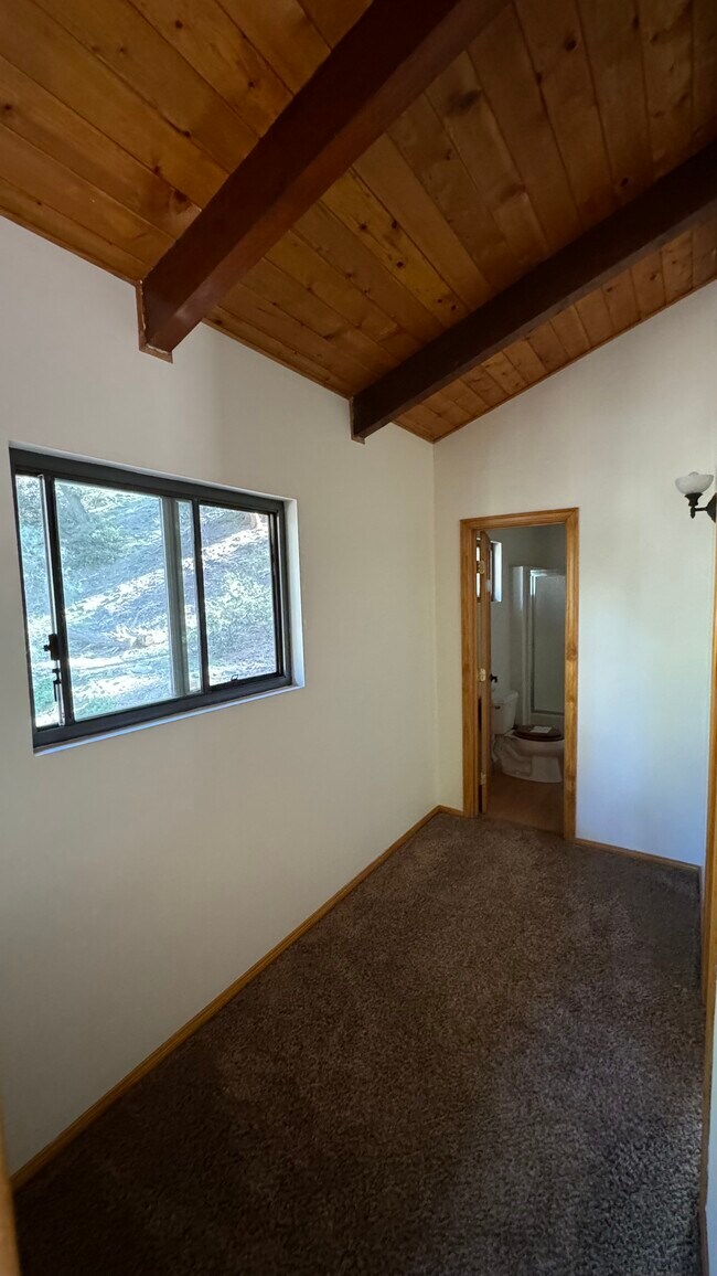 Building Photo - 2012 Symonds Dr