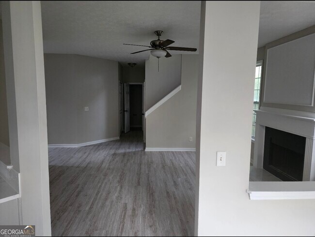 Building Photo - 138 Shady View Pl