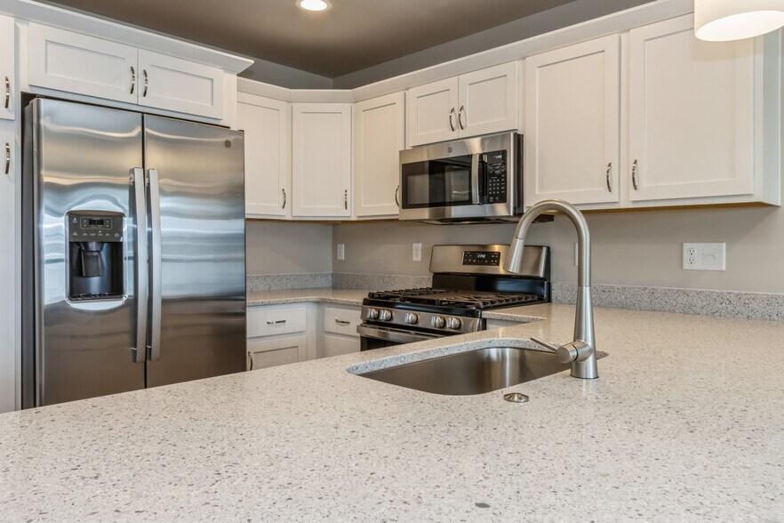 Building Photo - 7011 Harlan Eddy Dr SW