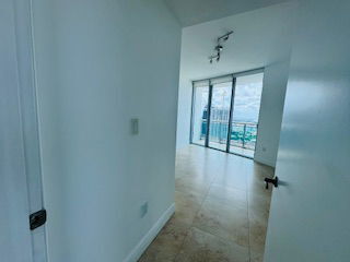 Building Photo - 350 S Miami Ave