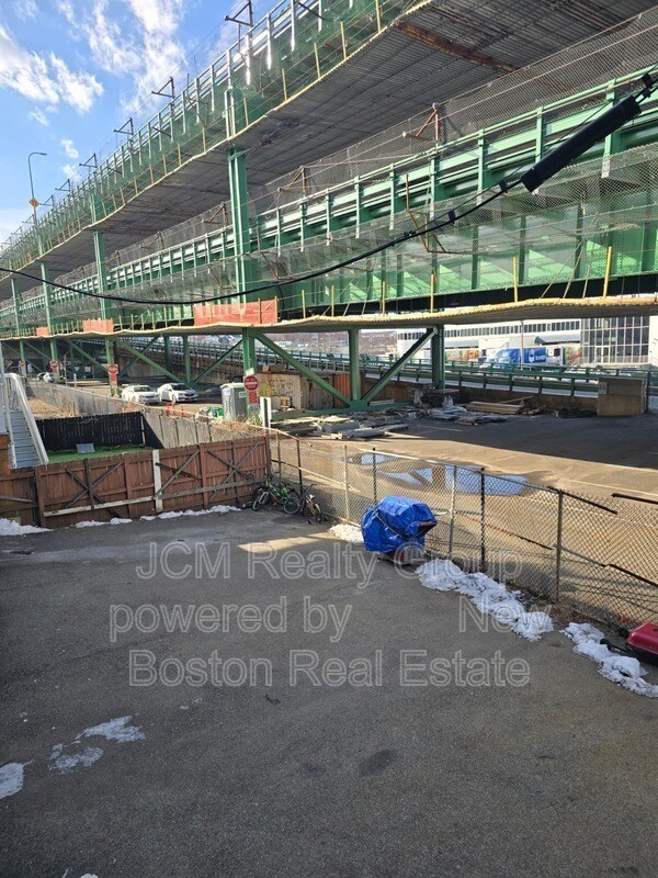 Building Photo - 138 Chestnut St