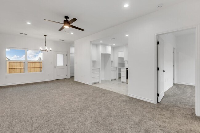 Building Photo - 206 Old Course Rd