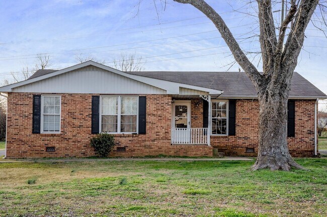 Building Photo - 1188 Meadowview Dr