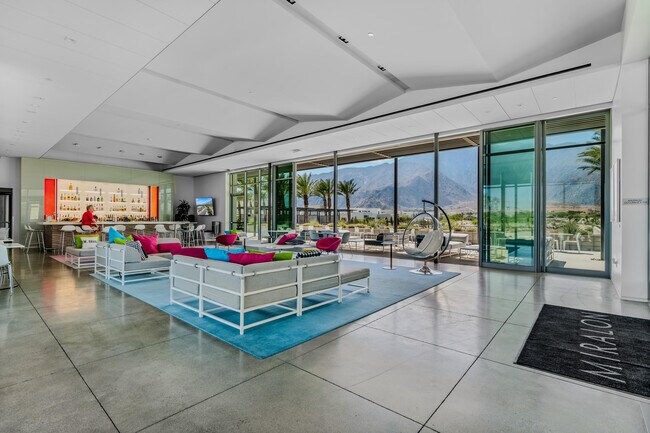 Building Photo - 446 Fountain Dr