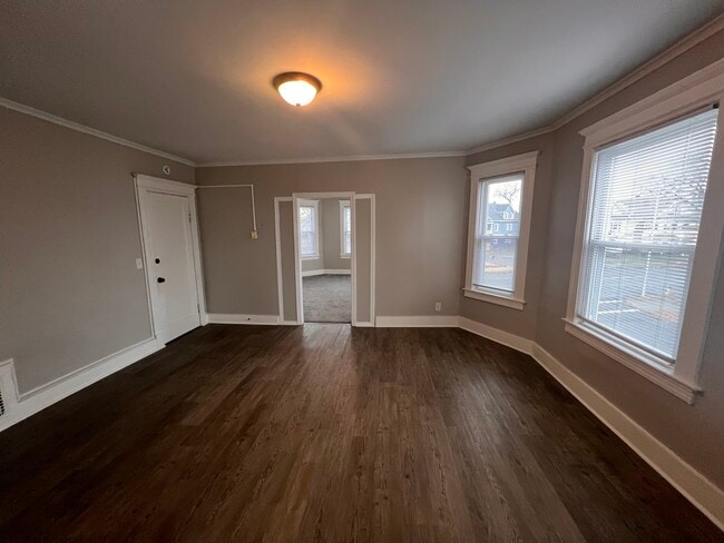 Building Photo - 877 Belmont Ave