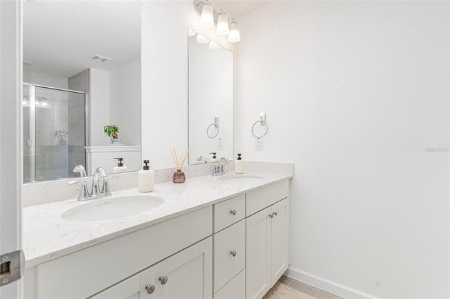 Building Photo - 710 NW 126th Terrace