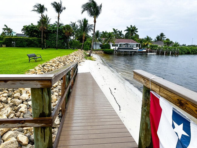 Building Photo - 137 Ocean Cay Way