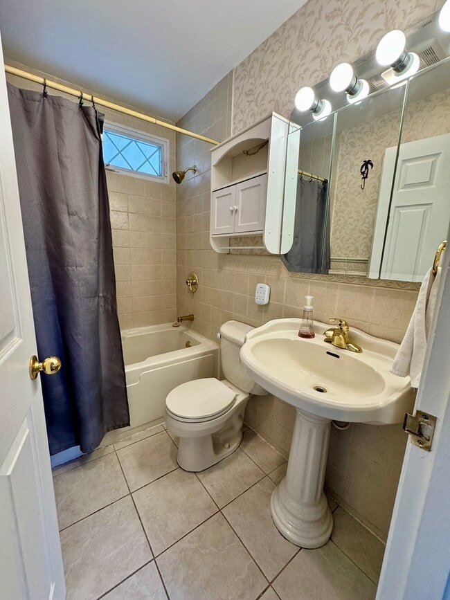 Building Photo - 4316 El Rancho Dr
