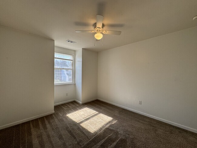 Building Photo - Introducing a charming Colonial style home...