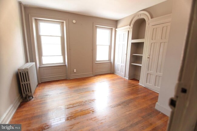 Building Photo - 1516 W Montgomery Ave