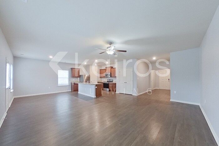 Building Photo - 1056 Pilgrim Ln