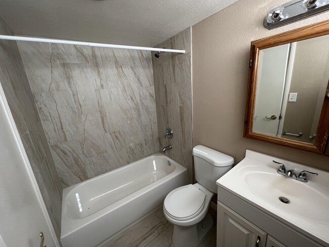 Building Photo - 1880 Caballero Way