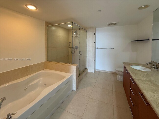 Building Photo - 50 Biscayne Blvd