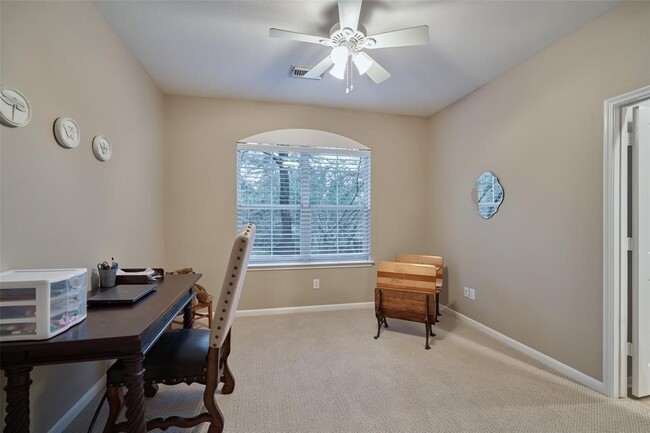 Building Photo - 43 S Longsford Cir