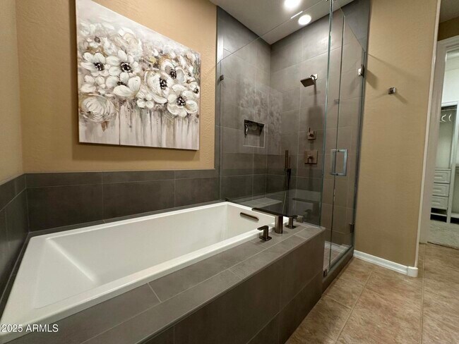 Building Photo - 11489 E Raintree Dr