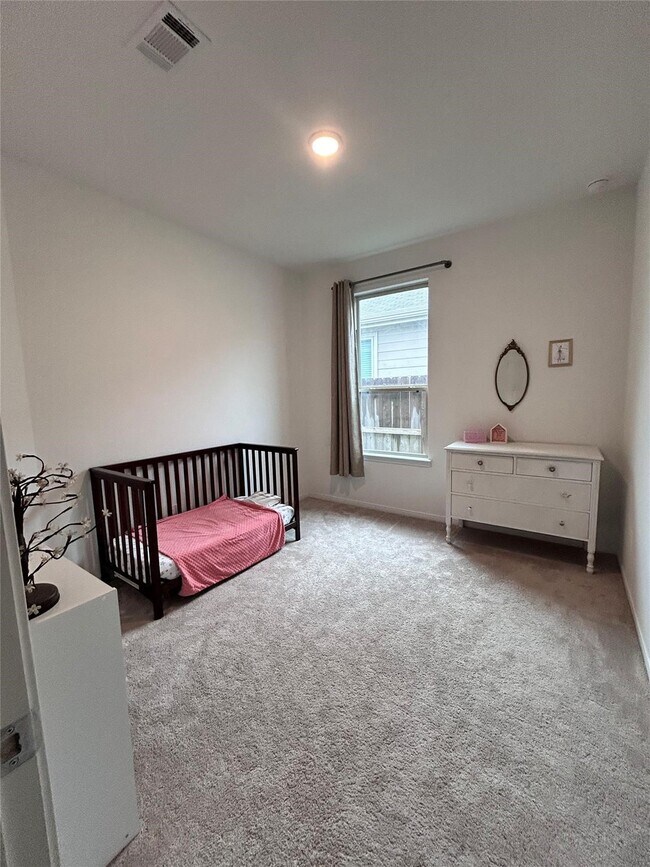 Building Photo - 118 Ashwood Glade Dr